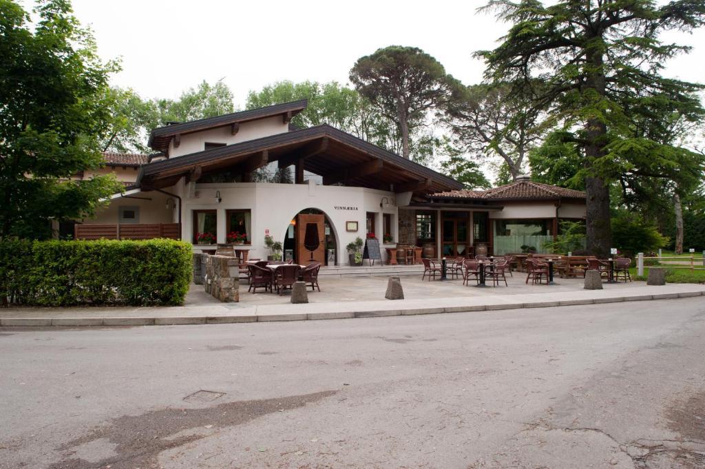 Vinnaeria La Baita Capriva del Friuli Eksteriør bilde