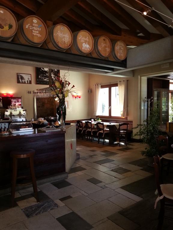 Vinnaeria La Baita Capriva del Friuli Eksteriør bilde